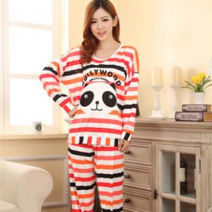 ชุดนอนน่ารักแขนยาว แพนด้าลายทาง ฟรีไซส์