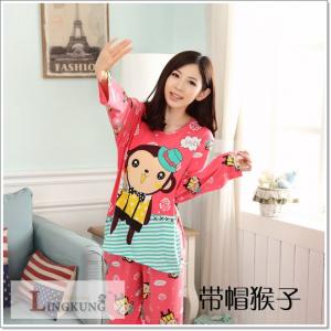 ชุดนอนผู้หญิงน่ารักแขนยาว ลายน้องลิงน้อย ผ้ายืดนุ่มๆ