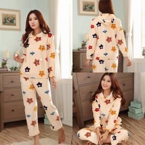 ชุดนอนลายดาวหน้าหมี แขนยาวขายาว ขนปุยหนานุ่ม มีฮูดสาวๆชอบ