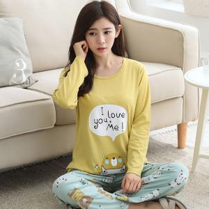 ชุดนอนผู้หญิงน่ารัก แขนยาวขายาว ผ้านุ่ม แฟชั่นสไตล์เกาหลี ลายหมีเอี๊ยมสุดคิวท์